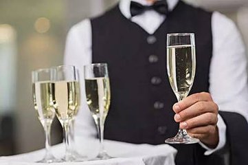 串串店内醉酒